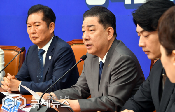 ▲김병기 더불어민주당 원내대표는 3일 국회에서 열린 최고위원회의에 참석해 모두발언을 하고 있다./ 사진=이용우기자