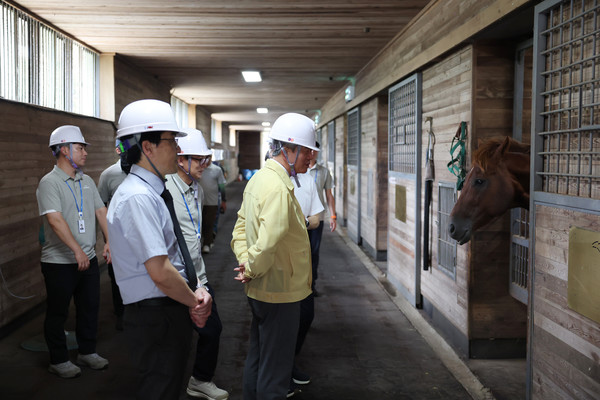 제주목장 안전관리 현장 점검(사진=한국마사회)