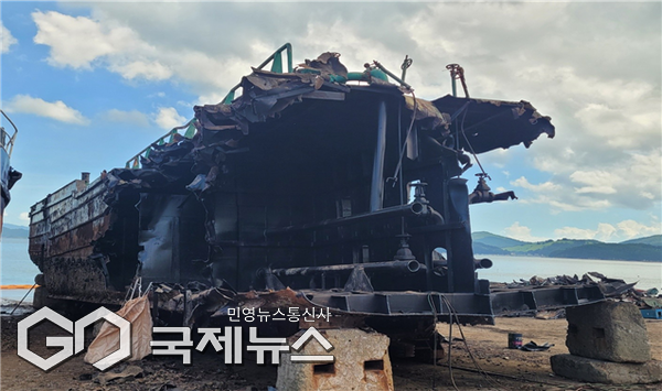 강**호(유조선,138t) 남해 **조선소 폐선 진행 모습/제공=남해해경청