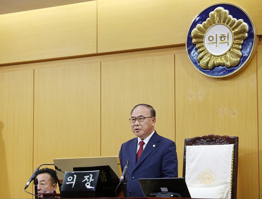 제308회 임시회 개회에서 인사말을 전하는 조동식 의장 (시의회)
