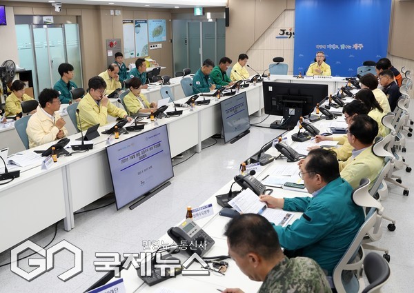 제주도는 가을철 태풍과 집중호우에 대비해 13개 협업기능 실국별 추진상황을 점검하고 도·행정시·재난관리책임기관·민간단체 간 협업체계를 강화하기로 했다.[사진=제주도]