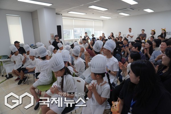 이번 대회에는 △이볶떡 소타팝 △새볶밥 △SAN △스파스파게티 △케익크헌터스 △참치김밥 등, 참가 아이들이 직접 만든 음식을 따서 꾸민 개성 넘치는 팀 이름들이 눈길을 끌었다.[사진=문서현 기자]