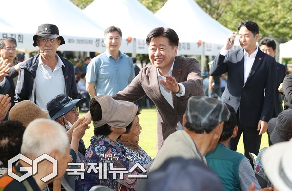 제13회 제주4·3유족 한마음대회가 14일 제주4·3평화교육센터에서 유족과 도민 2,000여 명이 참여한 가운데 열렸다.[사진=제주도]