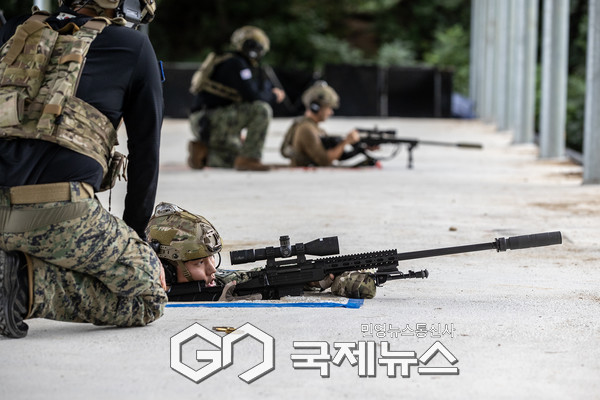 대회에 참가한 한국군 저격수가 장거리 정밀사격을 실시하고 있다.(사진제공.육군)