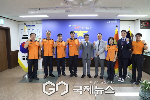 가톨릭대학교 의정부성모병원 이태규 병원장, 동두천소방서 방문.(사진제공.성모병원)