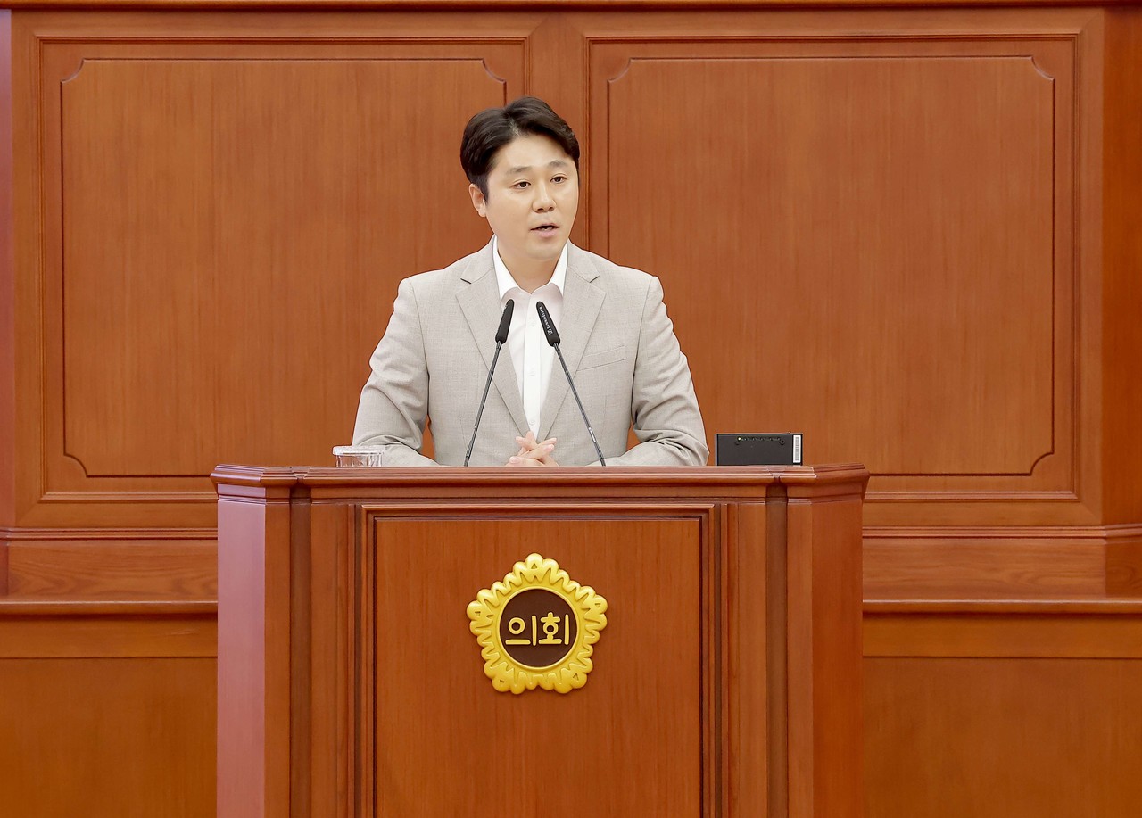 대전시의회 김진오 의원(국민의힘, 서구1)이 17일 열린 제290회 임시회 제3차 본회의 5분 자유발언에서 ‘대전형 타슈 순찰대, 시민 참여형 방범 활동 및 안전 신고 활성화 방안’을 주제로 정책을 제시했다. / 대전시의회 제공