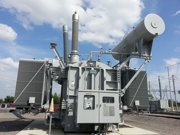 미국 송전망에 설치된 효성중공업 765kV 초고압변압기(사진=효성중공업)