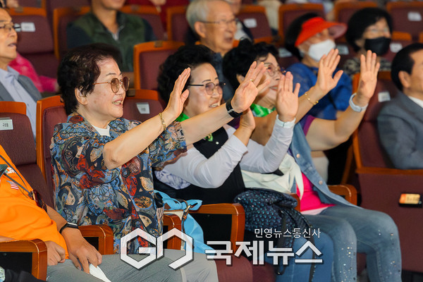 양천구, 지난해 제28회 노인의 날 기념행사를 즐기는 어르신들 [사진제공=양천구청]