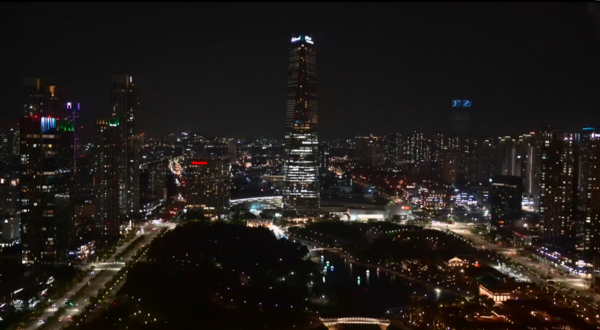 IFEZ 홍보관은 지난 2015년 3월 개관한 시설로 인천경제자유구역의 개발 역사와 미래 비전을 살펴볼 수 있다. 10년 만인 올 7월 새단장을 마치고, 도심의 랜드마크이자 글로벌 홍보 플랫폼으로 자리매김하고 있다. 야경 사진=인천경제자유구역청 제공