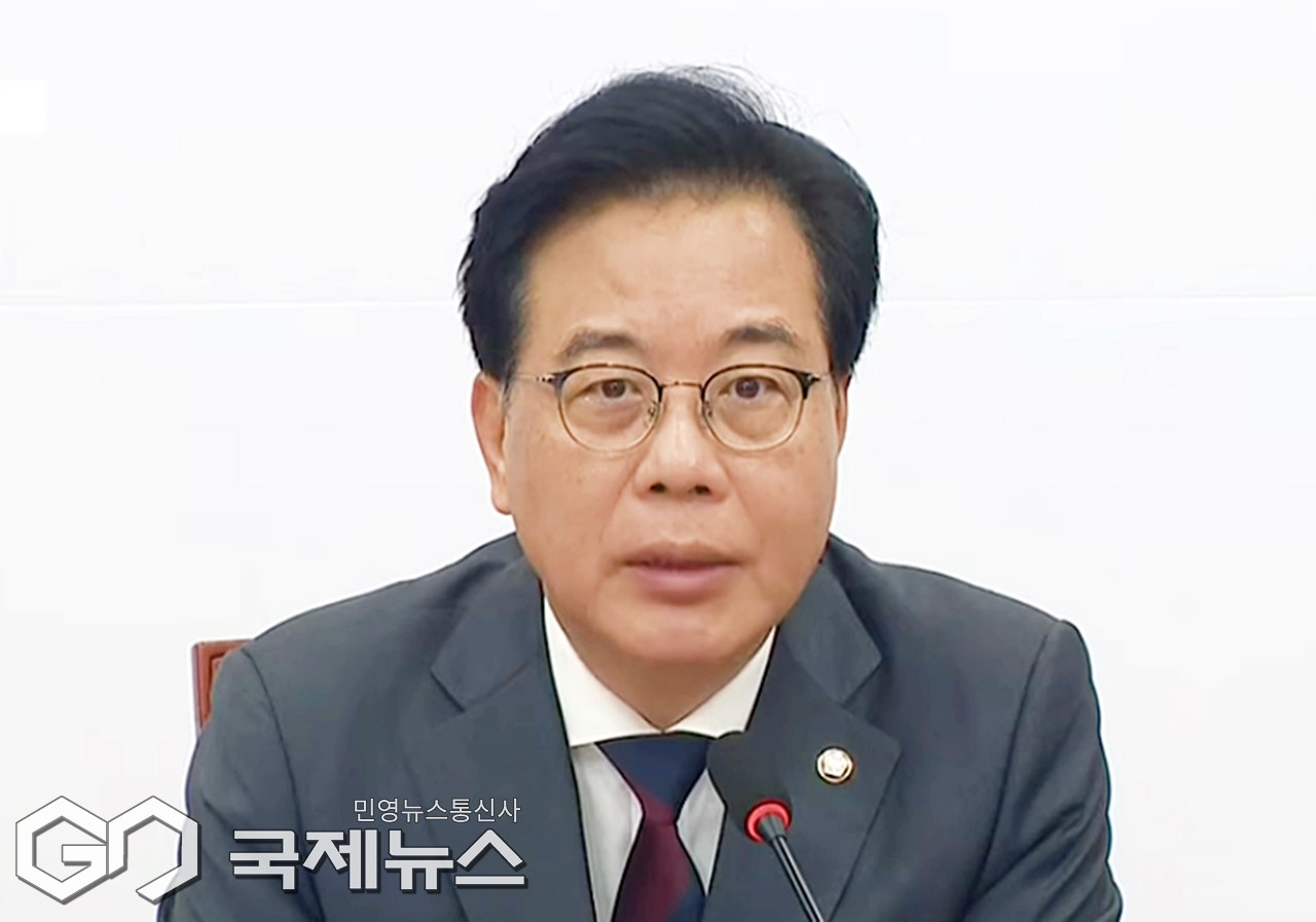 ▲송언석 국민의힘 원내대표는 26일 오전 국회에서 원내대책회의를 주재하며 정부조직 개악 4법에 대한 반대 이유를 밝히고 있다./사진=이용우 기자 