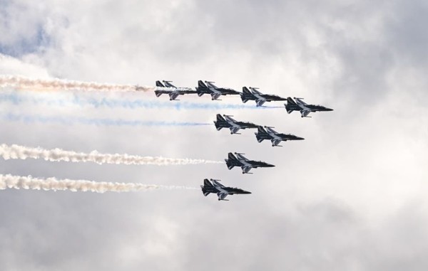 블랙이글스 에어쇼 / 블랙이글스 인스타그램 캡처