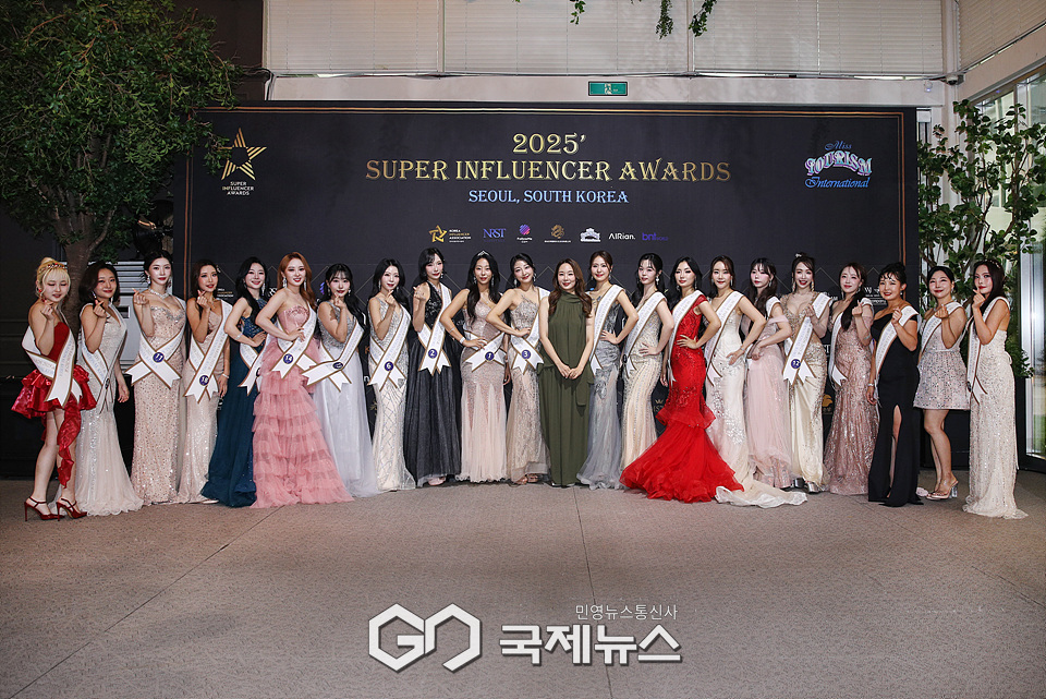 ▲ 심사위원 오샤레라이프 김태현 대표와 대회 후보자들 / ⓒ이대웅 기자