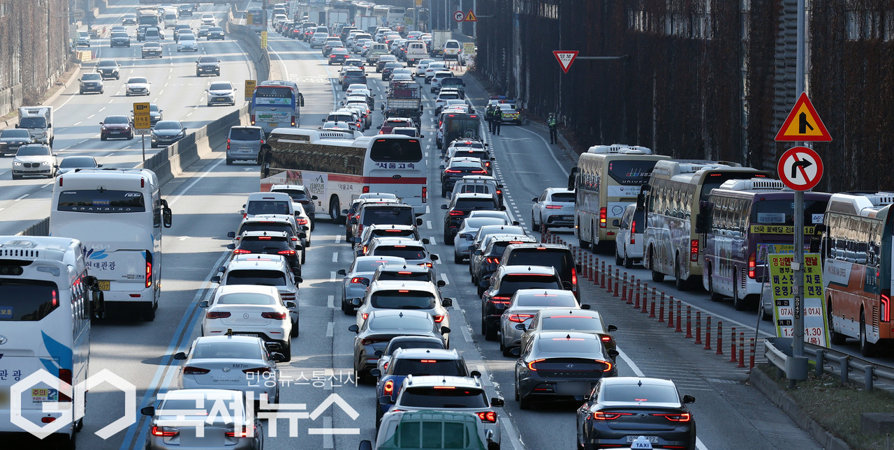 귀성길, 귀경길, 고속도로 정체(사진=이용우 기자)