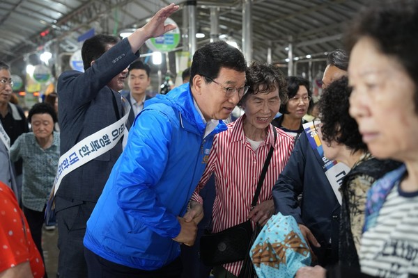 신정훈 국회의원(나주·화순)이 추석 연휴 민심을 청취 하고 있다. ⓒ 신정훈 의원실