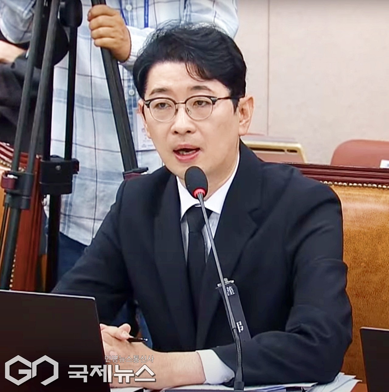 ▲주진우 국민의힘 의원은 13일 오전 국회 법제사법위원회 대법원 국정감사에서 무슨 객관성과 전문성이 있다고 국회에서 이재명 재판을 다시 하느냐고 목청을 높이고 있다./사진=이용우 기자 