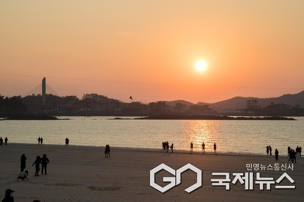 고군산군도 선유도해수욕장 일몰 광경/ 사진=군산시