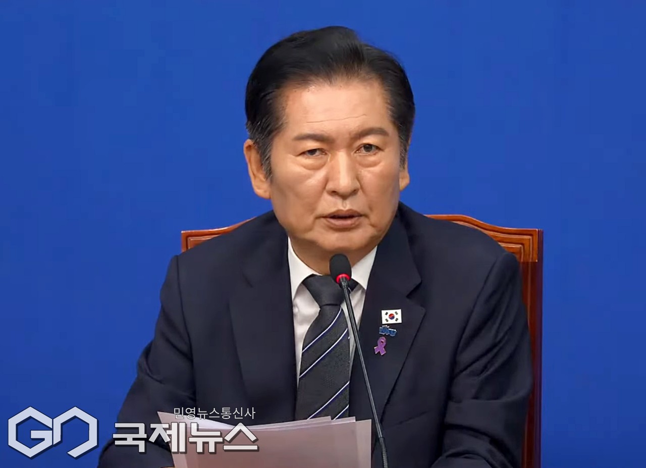 ▲정청래 더불어민주당 대표는 20일 오전 국회에서 최고위원회의를 주재하며 국민의힘이 내란의 명령에서 벗어나지 못한 채 반헌법적 행위를 지속한다면 위헌정당해산은 시간문제일뿐이라고 비판하고 있다./사진=이용우 기자 