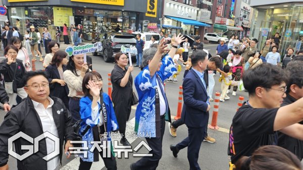 서귀포의 가을 축제가 국경을 넘어 ‘우정의 무대’가 됐다. 서귀포시는 지난 17일부터 19일까지 열린 ‘2025 문화의 달’ 행사와 ‘제31회 서귀포칠십리축제'에 3개국 4개 교류도시 대표단을 초청해 함께 참여했다고 밝혔다.[사진=서귀포시]