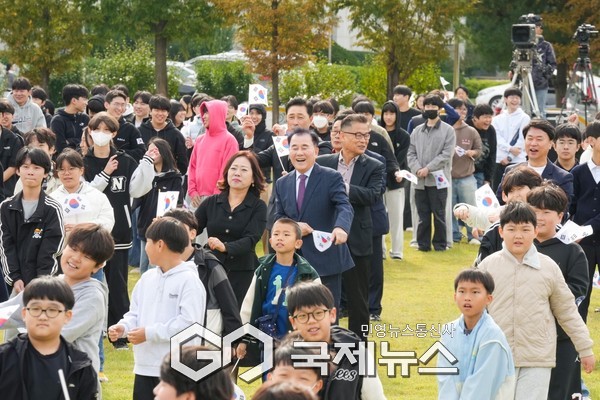 학생들과 함께 ‘독도의 날’ 기념 독도한마당 열어/충남교육청 제공
