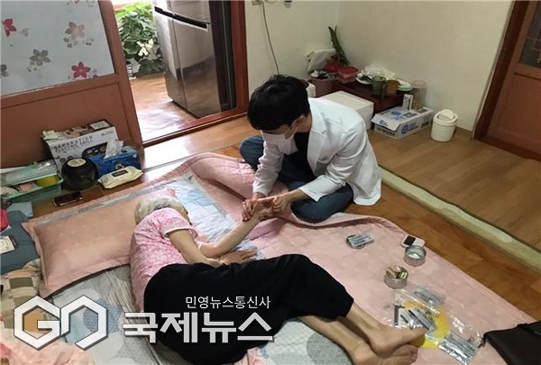 '찾아가는 한방진료실' 운영모습/제공=서구청