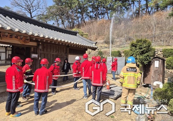 이 사진은 지난해  봄 산불초등진화대 훈련 모습(사진=단양군)