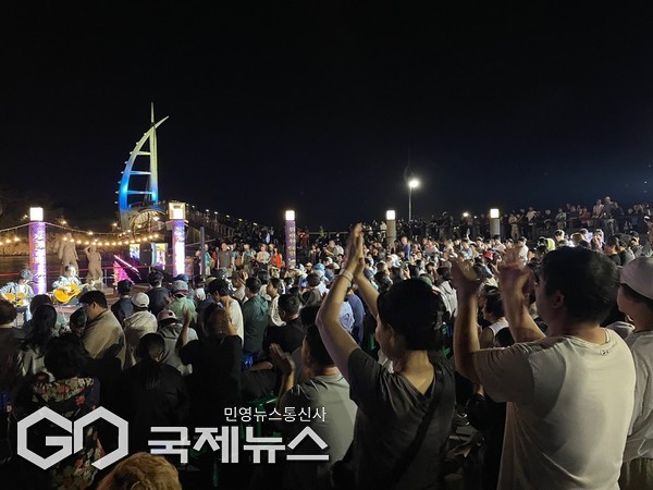 서귀포의 밤하늘을 밝히며 시민과 관광객에게 낭만을 선사했던 ‘금토금토 새연쇼’가 오는 10월 31일 폐막 공연을 끝으로 2025 시즌의 막을 내린다.[사진=서귀포시청]