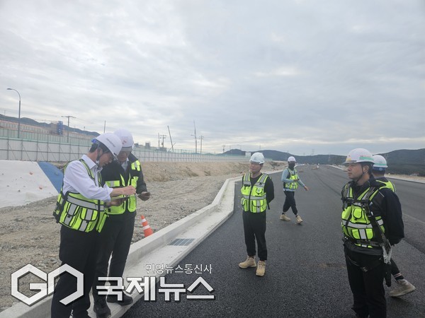 ▲30일 용인반도체 산단을 통과하는 국지도 57호선과 지방도 318호선이 임시 개통.<사진제공=경기도> 