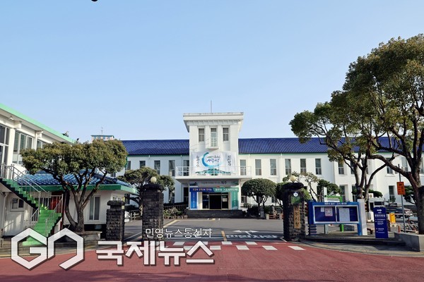 제주시는 차량 사고나 장기간 정비 등 부득이한 사유로 자동차 정기검사를 기한 내에 받지 못하게 될 경우 검사유효기간을 연장할 수 있다고 밝혔다.[사진=제주시]