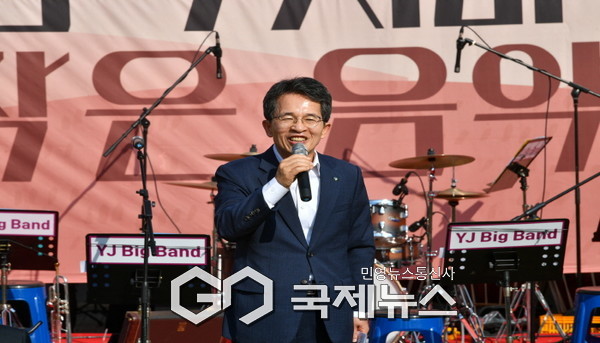 유정근 영주시장 권한대행이 인사말씀을 하고 있다