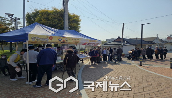 작은음악회 내 체험부스가 운영되고 있다