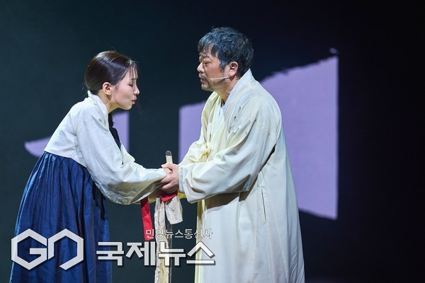 제주아트센터가 올해 마지막 기획공연으로 소리극 ‘서편제; The Original’을 무대에 올린다. 한(恨)과 소리의 미학이 빚어내는 깊은 울림이 제주의 가을밤을 물들일 예정이다.[사진=제주시]