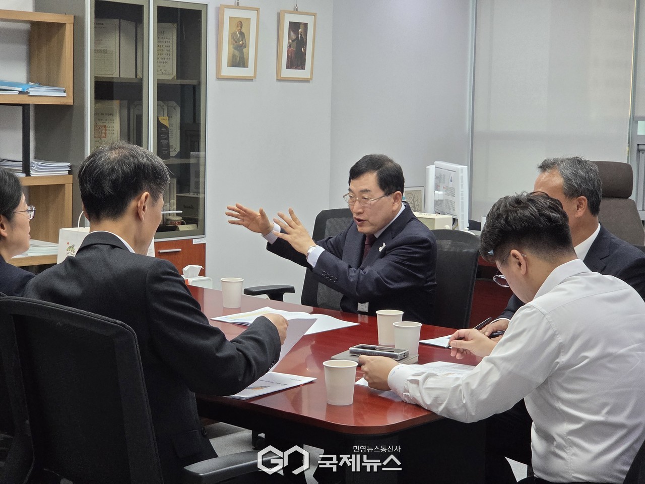 (제공=경주시) 조지연 의원에게 주요 현안사업 국비지원 요청