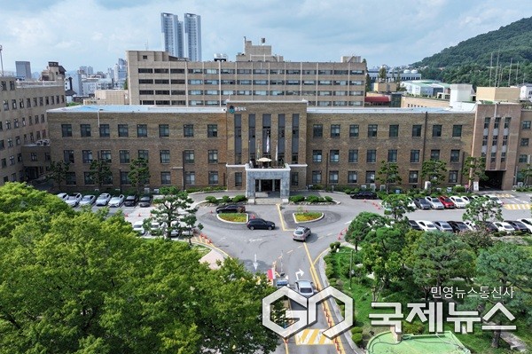 충북도 청사 전경.