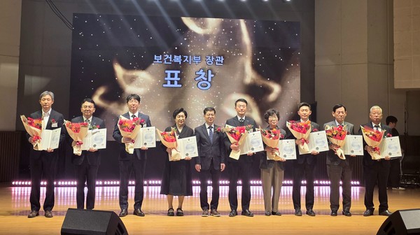 인천교통공사는 6일 KBS 아트홀에서 보건복지부·KBS·사회복지공동모금회가 공동주최한 ‘제14회 대한민국 나눔국민대상’에서 보건복지부장관 표창을 수상했다. 사진=인천교통공사