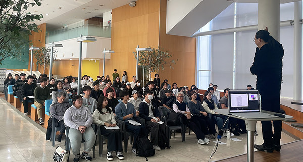 원광대 도서관, ‘시대예보’ 송길영 작가와의 만남 행사 성료(사진=원광대학교 제공)