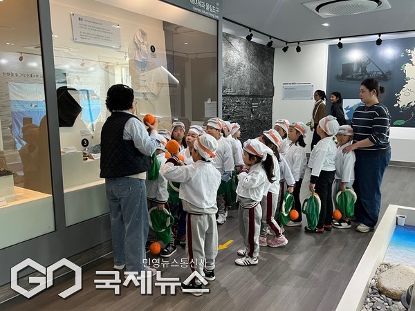 어린이 대상 '해녀문화 체험 프로그램' 운영 모습/제공=영도구청