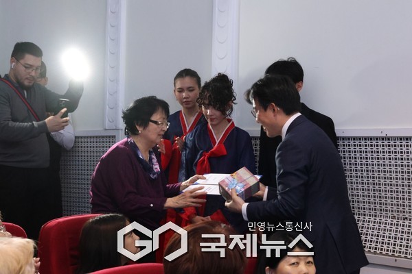 주카자흐스탄한국문화원, 악토베 고려인협회 35주년 계기 문화행사 {사진제공=주카자흐스탄 한국문화원]