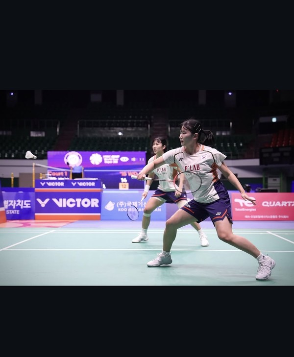 왼쪽부터 이연우-정나은 선수