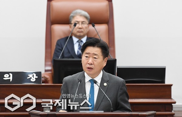 오영훈 제주도지사는 이남근 의원의 지적에 대해 협약은 해양수산부 감독 아래 체결됐고, 해수부도 점검한 사안”이라며 “필요한 부분은 검토하겠다”고 답했다.[사진=제주도의회]