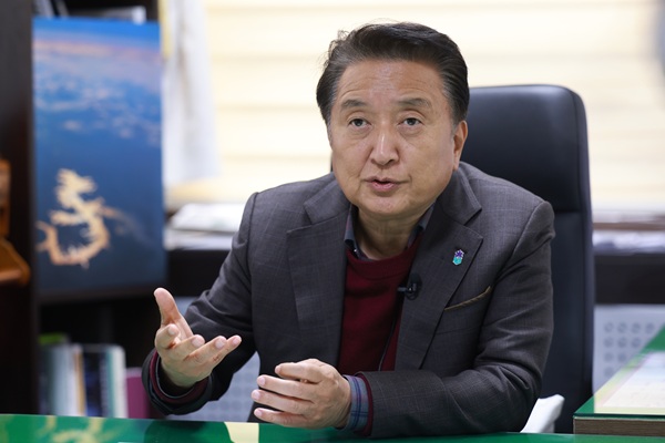 김영환 충북도지사.