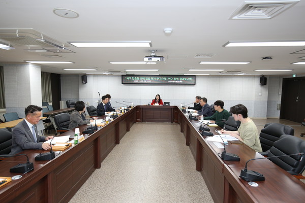 인천 서구의회 의원연구단체 ‘서구 맞춤형 조례 입법 평가 연구단체’(대표의원 서지영)가 연구용역 결과보고회 개최 (사진=서구의회 제공)