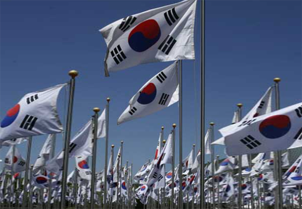 태극기 휘날리며 (국제뉴스DB)