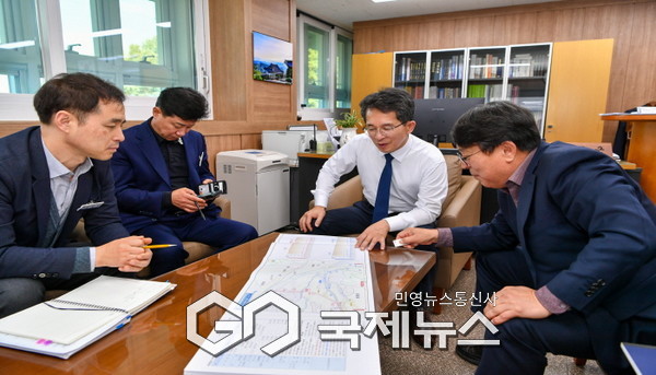 ‘국립산림치유원 진입 경로 정비 타당성 조사’ 최종 보고회가 진행되고 있다