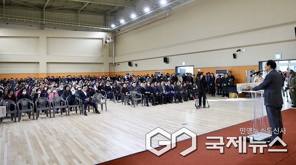 충주시 야현체육센터 준공식장에서 인사말을 하고 있는 조길형 시장(사진=충주시)