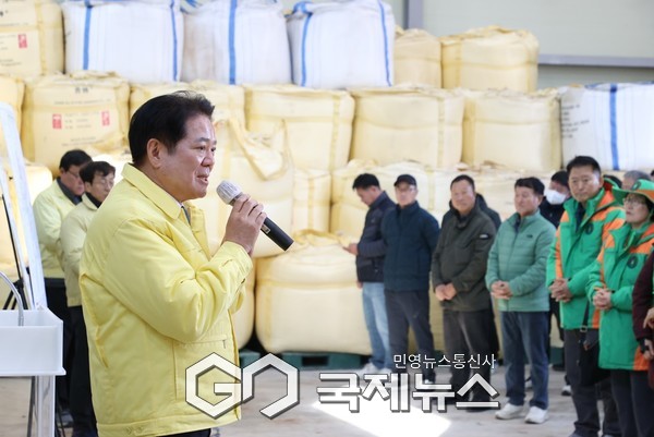 ▲ 안양시는 19일 겨울철 폭설에 대비해 민관 협력 제설 준비사항 사전 점검을 실시했다 [안양시제공]