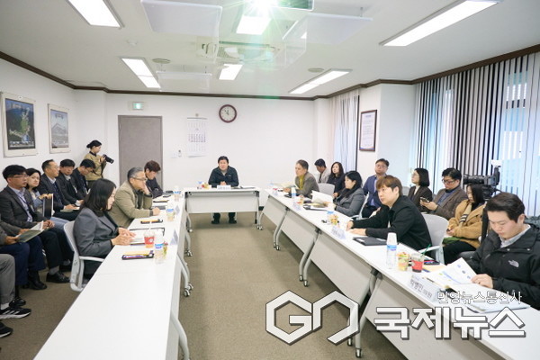 용인특례시의회 자치행정위원회, 2025년 행정사무감사 대비 주요 사업 현지 확인 (용인도시공사)(사진=용인시의회)