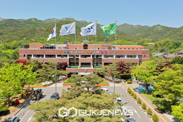 ▲ 과천시청 전경