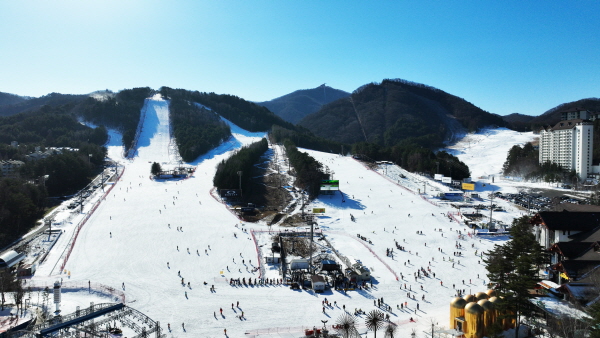 모나용평 스키장 전경.