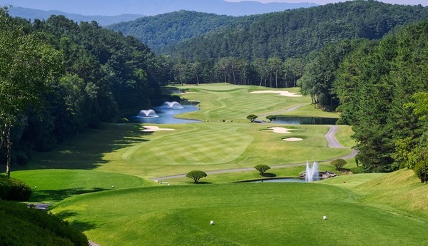 2025 우리금융 챔피언십이 열렸던 서원밸리CC 밸리, 서원코스 11번홀 전경.