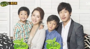 홍은희 <b>유준상</b>, 송중기·원빈 닮은 두 <b>아들</b> 공개